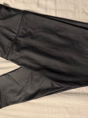 ZYIA metallic Black Sports Leggings with Subtle Logo